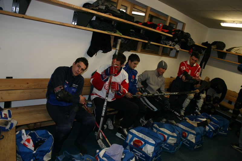 gal/Eishockeyspiel in Toblach/2008-02-02 SVR Eishockey 003.jpg